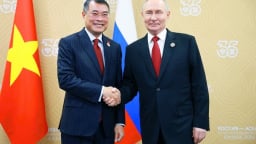 Thủ tướng Chính phủ Lê Minh Hưng hội kiến Tổng thống Nga Vladimir Putin