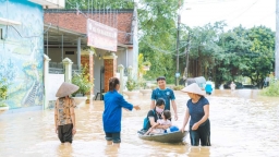 Phát huy mạnh mẽ “tình dân tộc, nghĩa đồng bào”: Hà Nội hỗ trợ 51 tỷ đồng cho 11 địa phương thiệt hại do bão số 3