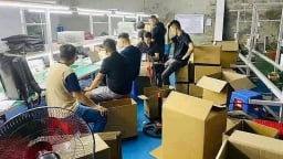 Lạng Sơn: Triệt phá xưởng lắp ráp điện thoại lậu “khủng”