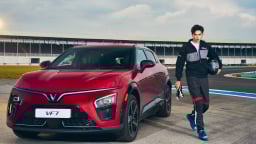 VinFast VF 7 - Mẫu SUV điện “đốt mắt” khách hàng trẻ