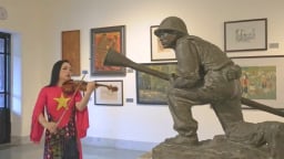 'Tiến quân ca' vang trong không gian Bảo tàng Mỹ thuật Việt Nam