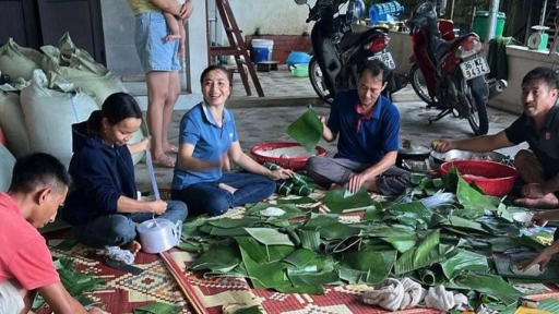 Tình nghĩa của người dân miền Trung, miền Nam cùng hướng về vùng lũ miền Bắc