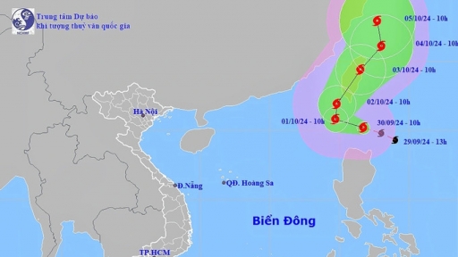 Bão Krathon giật trên cấp 17 đang hoạt động gần Biển Đông, Việt Nam ảnh hưởng thế nào?