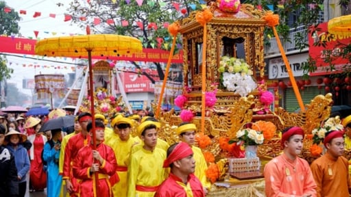 Lễ hội đền Hạ - đền Thượng - đền Ỷ La tôn vinh tục thờ Mẫu của người Việt