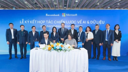 Sacombank và Microsoft hợp tác chiến lược về AI và dữ liệu, định hình tương lai ngân hàng số