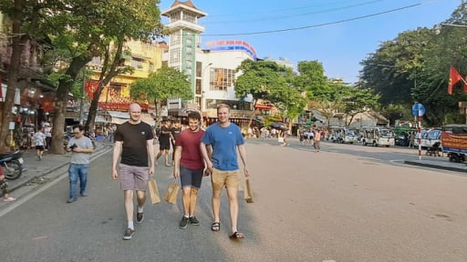 Hà Nội đón gần 13 triệu lượt khách du lịch trong 5 tháng đầu năm 2025