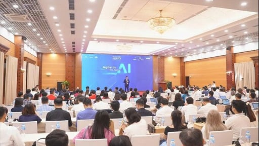 Kinh nghiệm chuyển đổi số từ các ngân hàng và tập đoàn quốc tế