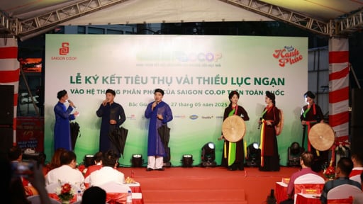 Saigon Co.op mang không gian văn hóa phi vật thể trình diễn tại siêu thị