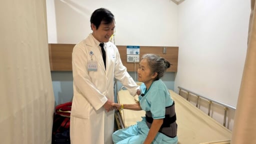 Hoàn Mỹ Sài Gòn phẫu thuật thành công bệnh nhân bị gãy cột sống nhiều tầng