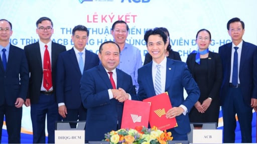 ACB đồng hành cùng sinh viên ĐHQG TP.HCM, nuôi dưỡng tư duy tài chính bền vững