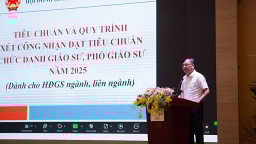 Tập huấn công tác xét công nhận đạt tiêu chuẩn chức danh giáo sư, phó giáo sư năm 2025