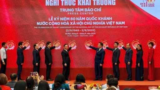 Khai trương trung tâm báo chí phục vụ Lễ kỷ niệm 80 năm Quốc khánh