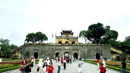 Trưng bày “Di sản văn hóa Việt Nam - Sức sống từ truyền thống đến hiện đại” tại 2 miền Bắc, Nam