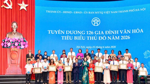 Tôn vinh 126 gia đình văn hóa tiêu biểu Thủ đô năm 2026