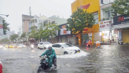 Mưa lớn, trường học ở Đà Nẵng chủ động cho học sinh nghỉ