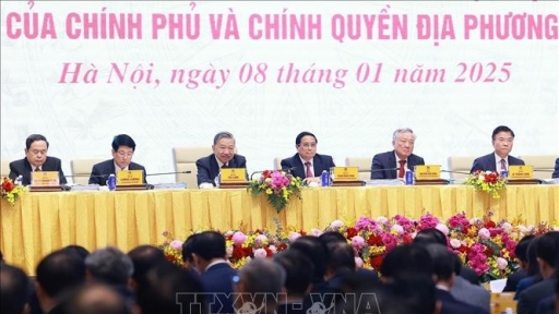 Tăng tốc, bứt phá trong năm 2025, phấn đấu tăng trưởng cao hơn 8%