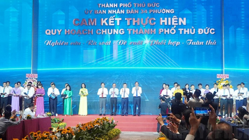 Phấn đấu đưa TP. Thủ Đức trở thành cực tăng trưởng mới, trung tâm tài chính quốc tế