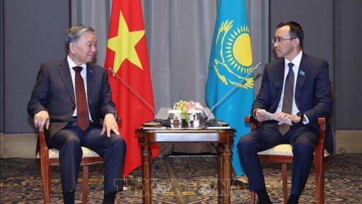 Tổng Bí thư Tô Lâm hội kiến Chủ tịch Thượng viện Kazakhstan