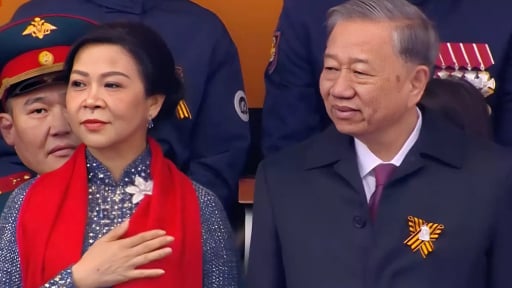 Tổng Bí thư Tô Lâm và Phu nhân dự Lễ duyệt binh kỷ niệm 80 năm Ngày Chiến thắng tại Nga