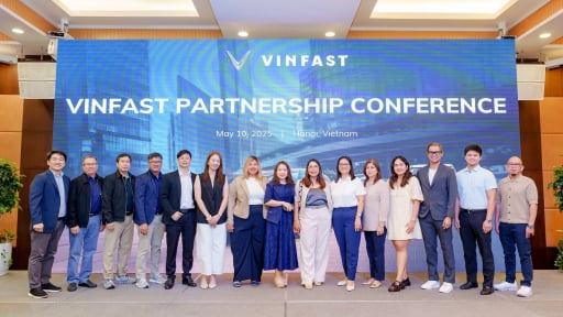 Tỷ phú Phạm Nhật Vượng bắt tay 4 đối tác Philippines, mạnh mẽ mở rộng mạng lưới xưởng dịch vụ