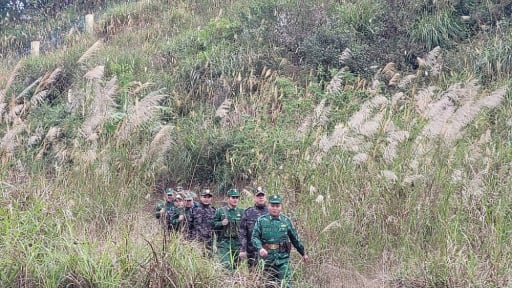 Chốt chặn ngăn hàng lậu và xuất nhập cảnh trái phép