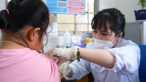 Phấn đấu đến 2030 làm chủ được công nghệ sản xuất 15 loại vắc xin cho tiêm chủng