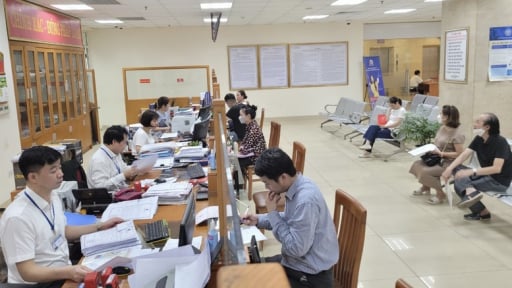 Thủ tướng yêu cầu triển khai các Nghị định về phân cấp, phân quyền, bảo đảm hiệu quả, không để ngắt quãng
