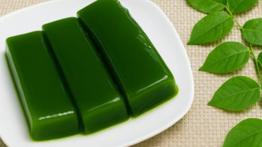 Nghề lạ ở Việt Nam: Cây dại mang về trồng hái lá bán quanh năm, chăm vài tháng bắt đầu 'hốt bạc', làm thành đặc sản mùa hè