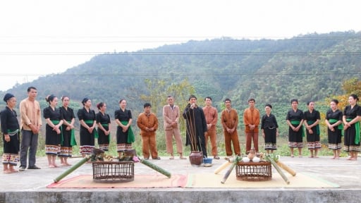 Độc đáo lễ đón tiếng sấm đầu năm của người Ơ Đu ở Nghệ An