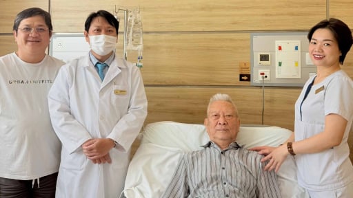 Phẫu thuật nội soi thành công cho cụ ông 86 tuổi: Bước tiến mới trong điều trị ung thư tại miền Trung