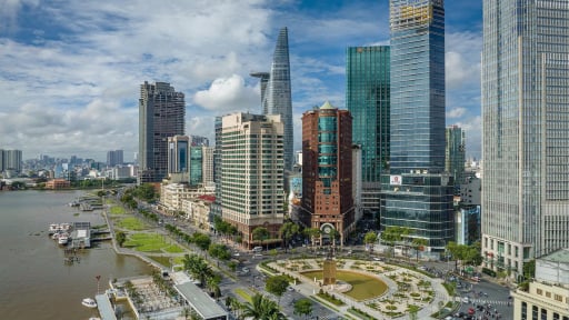 Bất động sản nửa cuối 2025: Phục hồi mạnh, giá cao gây áp lực, dòng tiền dồn về vùng ven?