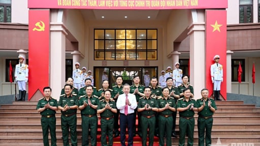 Tổng Bí thư Tô Lâm, Bí thư Quân ủy Trung ương thăm, làm việc với Tổng cục Chính trị Quân đội nhân dân Việt Nam