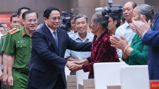 Thủ tướng dự Hội nghị về thu nhận mẫu ADN cho thân nhân liệt sĩ chưa xác định được danh tính