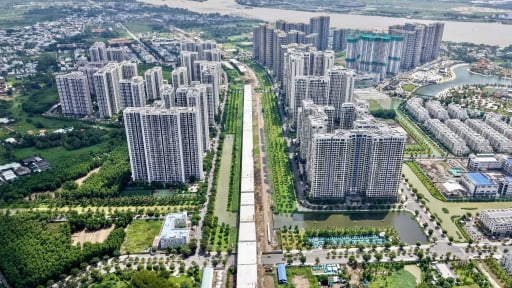 Thị trường bất động sản TP.HCM: Căn hộ giá 40 triệu/m² xuất hiện nhiều, biệt thự chạm ngưỡng 60 tỷ đồng