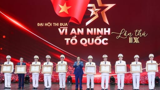 Thủ tướng Phạm Minh Chính dự Đại hội Thi đua 'Vì an ninh Tổ quốc' lần thứ IX