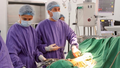 “Bàn tay vàng” hai thập kỷ chinh phục kỹ thuật phẫu thuật nội soi phức tạp gia nhập Vinmec Hạ Long