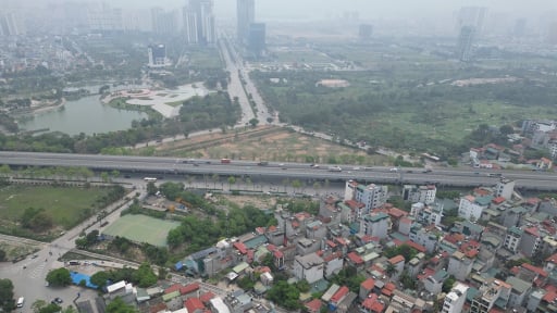 Người dân ngóng chờ ngày tái định cư, đại lộ Tây Thăng Long “sáng cửa” ngày về đích