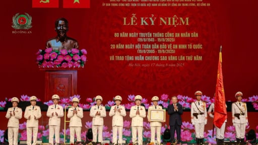 Lãnh đạo Đảng, Nhà nước dự lễ kỷ niệm 80 năm Ngày truyền thống Công an nhân dân và đón nhận Huân chương Sao Vàng lần thứ 5