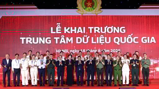 Thủ tướng Chính phủ Phạm Minh Chính dự Lễ khai trương Trung tâm Dữ liệu quốc gia số 1