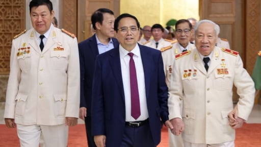 Thủ tướng gặp mặt, tri ân lực lượng Công an chi viện chiến trường miền Nam