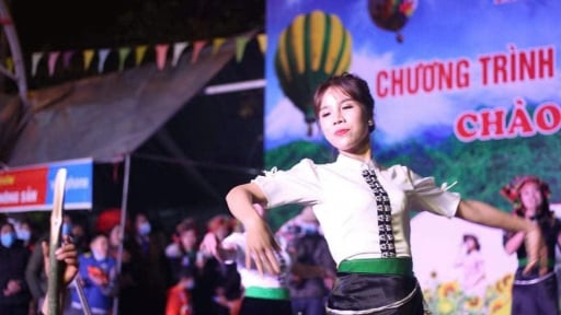 Nhân dân Lai Châu hân hoan chờ đón Tết Độc lập 2025