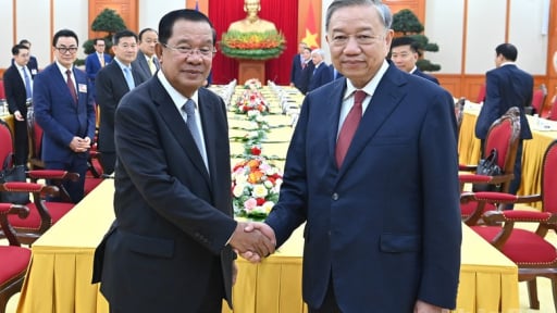 Tổng Bí thư Tô Lâm gặp Chủ tịch Đảng Nhân dân Campuchia Hun Sen