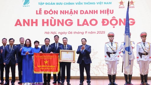 Thủ tướng dự lễ kỷ niệm 80 năm Ngày truyền thống của VNPT