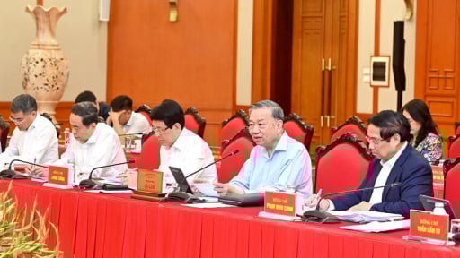 Tổng Bí thư Tô Lâm chủ trì cuộc làm việc của Bộ Chính trị với Ban Thường vụ Đảng ủy Công an Trung ương