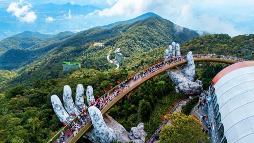 Lần đầu lọt top đường bay nội địa, Đà Nẵng đang hấp dẫn như thế nào?