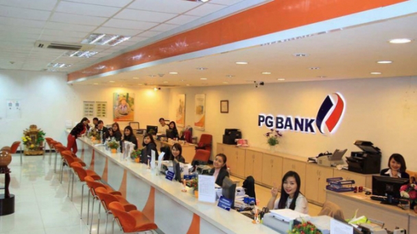 Petrolimex thoái vốn khỏi PG Bank: Cầu vượt cung