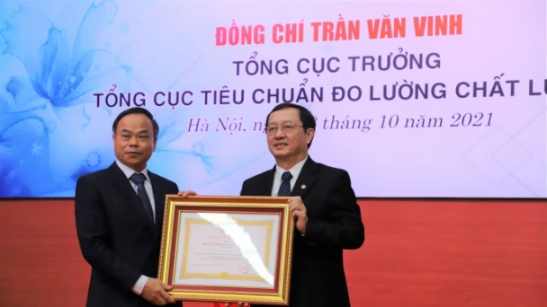 Tổng cục trưởng Trần Văn Vinh vinh dự được trao tặng Huân chương Lao động hạng nhì