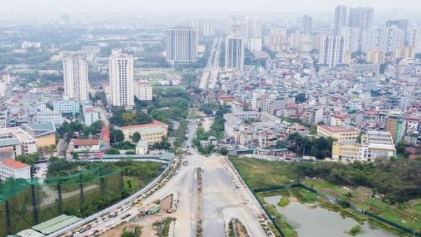 Tuyến đường nghìn tỉ chậm tiến độ, người dân khốn khổ vì ngập ngụa rác thải