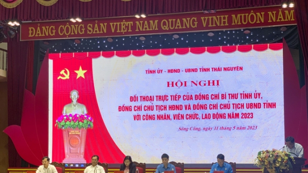 Lãnh đạo tỉnh Thái Nguyên đối thoại trực tiếp với công nhân, viên chức, lao động