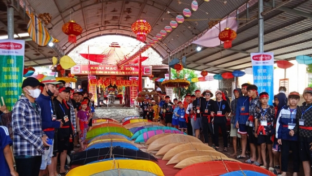 Lễ hội thả diều Bá Dương Nội là di sản văn hóa phi vật thể quốc gia